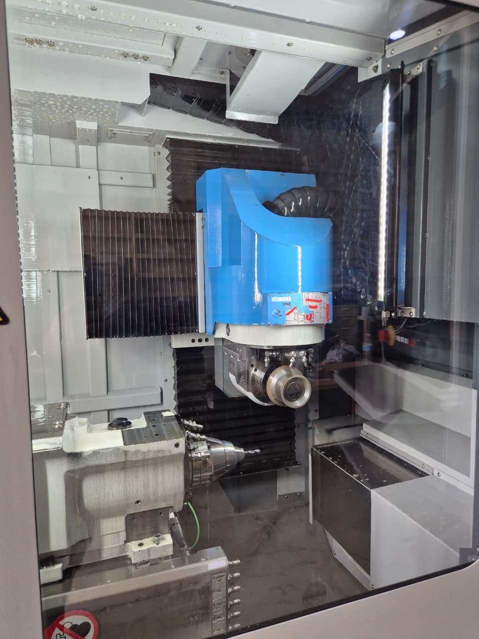 Operación de maquinaria CNC